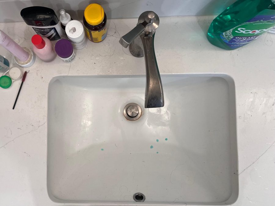 Vanity before cleaning